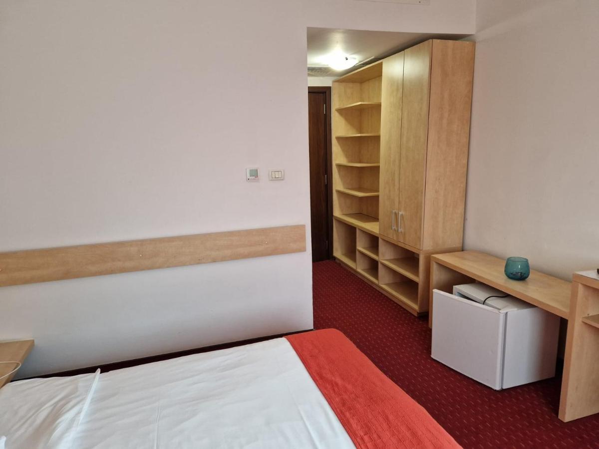 Pensiunea Carpe Diem Ramnicu Valcea Exterior foto