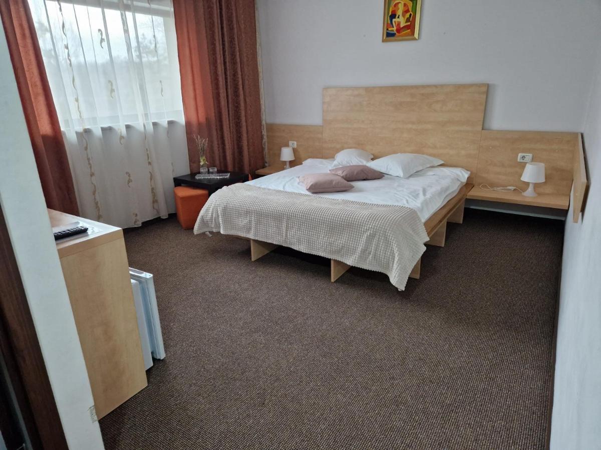 Pensiunea Carpe Diem Ramnicu Valcea Exterior foto