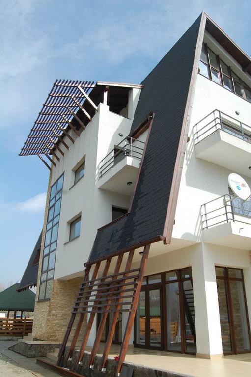 Pensiunea Carpe Diem Ramnicu Valcea Exterior foto